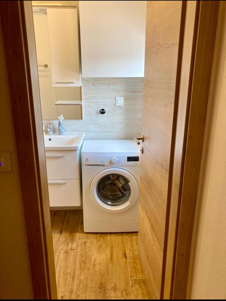 Apartments Sky Brela Zewnętrze zdjęcie